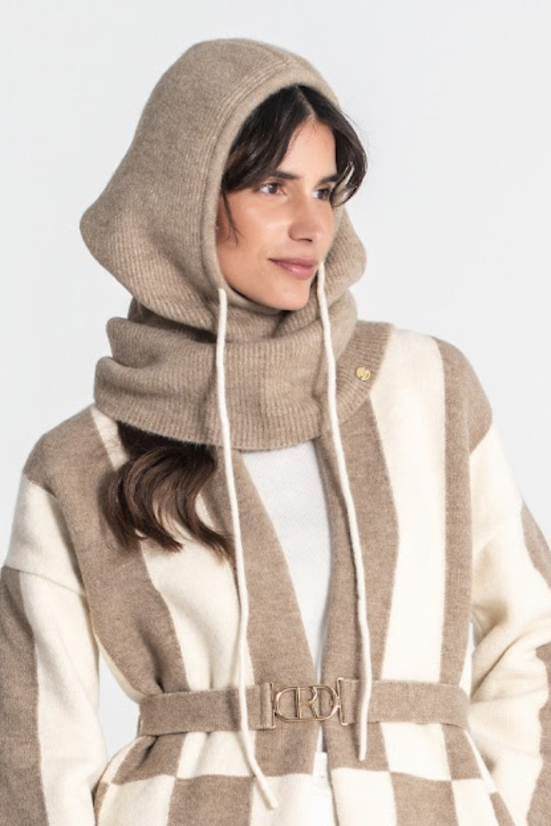 Balaclava con cordón en color topo - RUGA