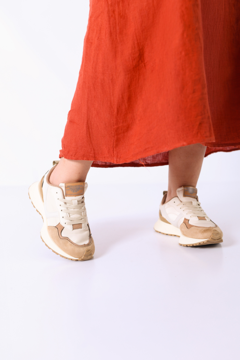 Zapatillas Estilo Running Camel - CORINA