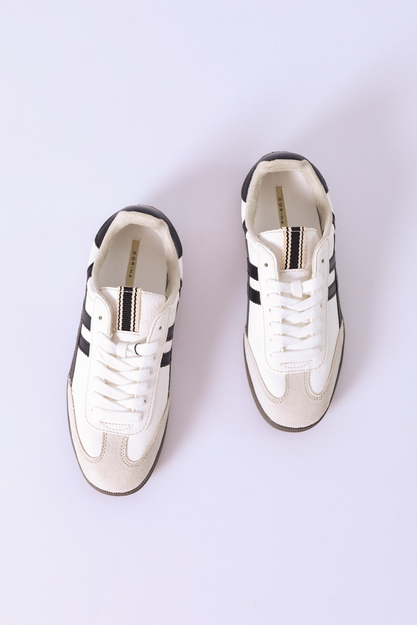 Zapatillas Retro Negro & Blanco - CORINA
