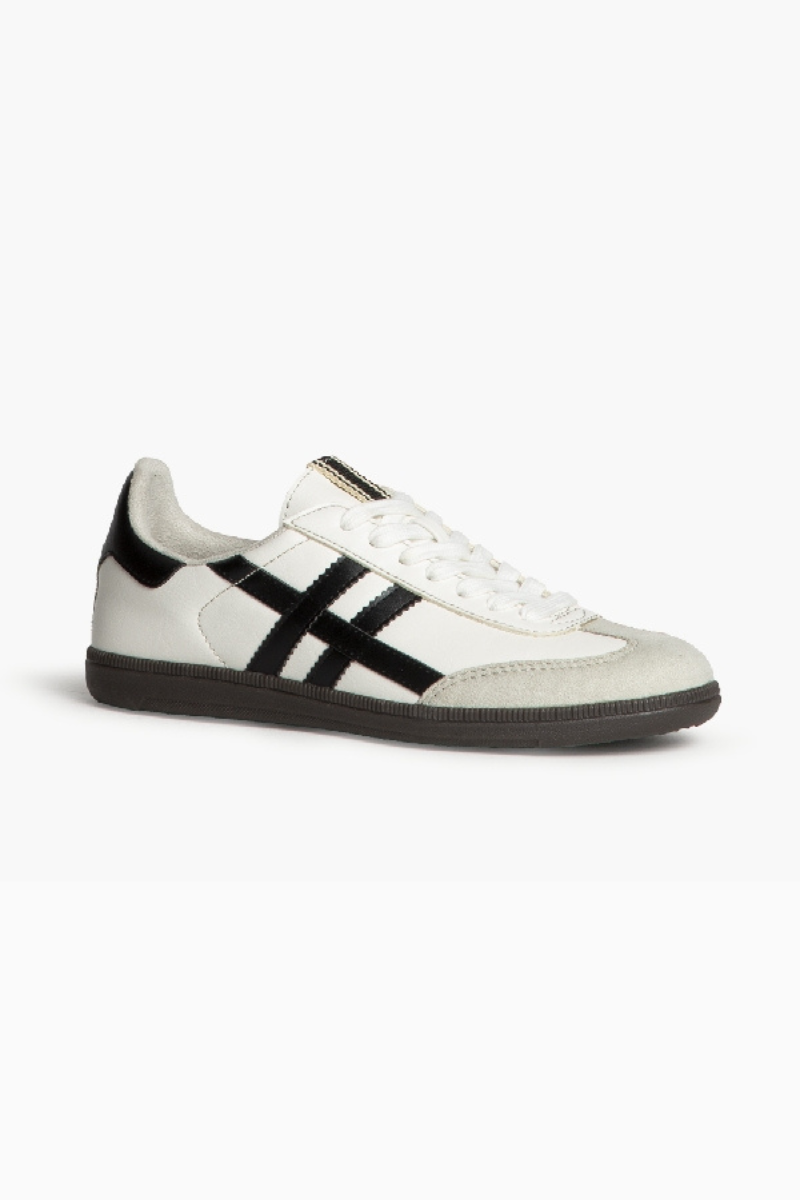 Zapatillas Retro Negro & Blanco - CORINA