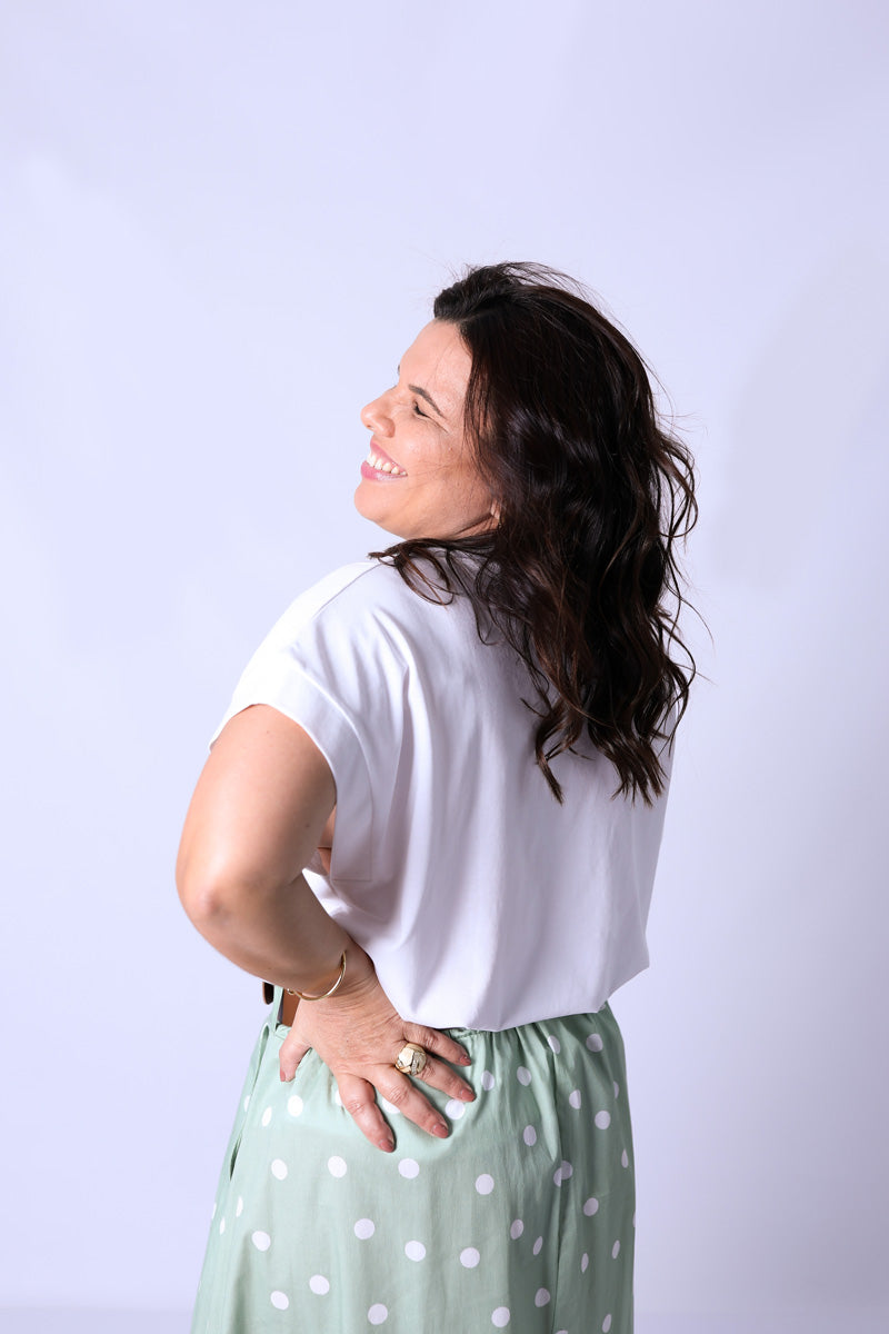 Camiseta Flor Bordada Blanca