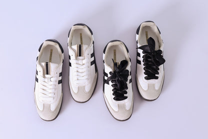 Zapatillas Retro Negro & Blanco - CORINA