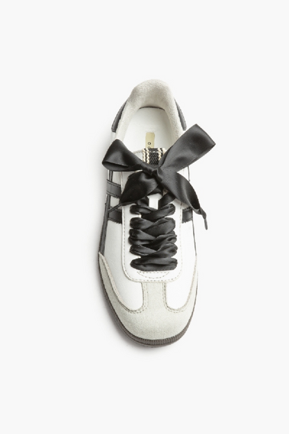 Zapatillas Retro Negro & Blanco - CORINA